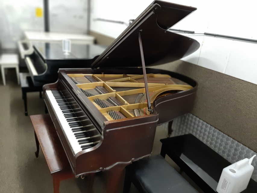Pianos à queue usagés à vendre chez Piano Bessette à Franklin